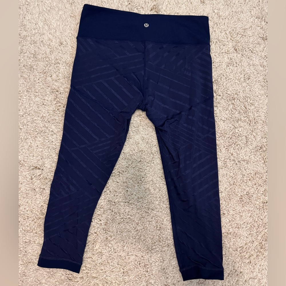 Lululemon Athletic Training Cropped Leggings in Blue